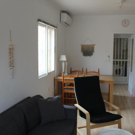 Bungalow With 2 Bedrooms And Roof Terrace In The Center Of La Zenia. Free Wifi. Orihuela Eksteriør billede