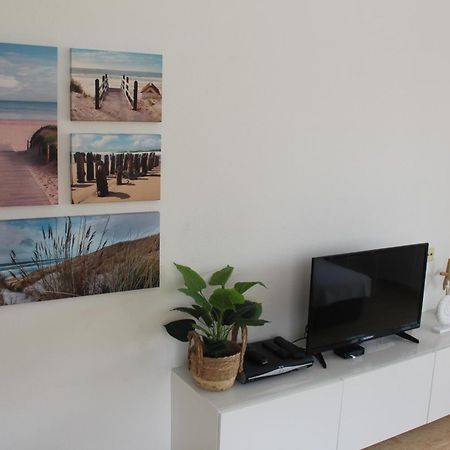 Bungalow With 2 Bedrooms And Roof Terrace In The Center Of La Zenia. Free Wifi. Orihuela Eksteriør billede
