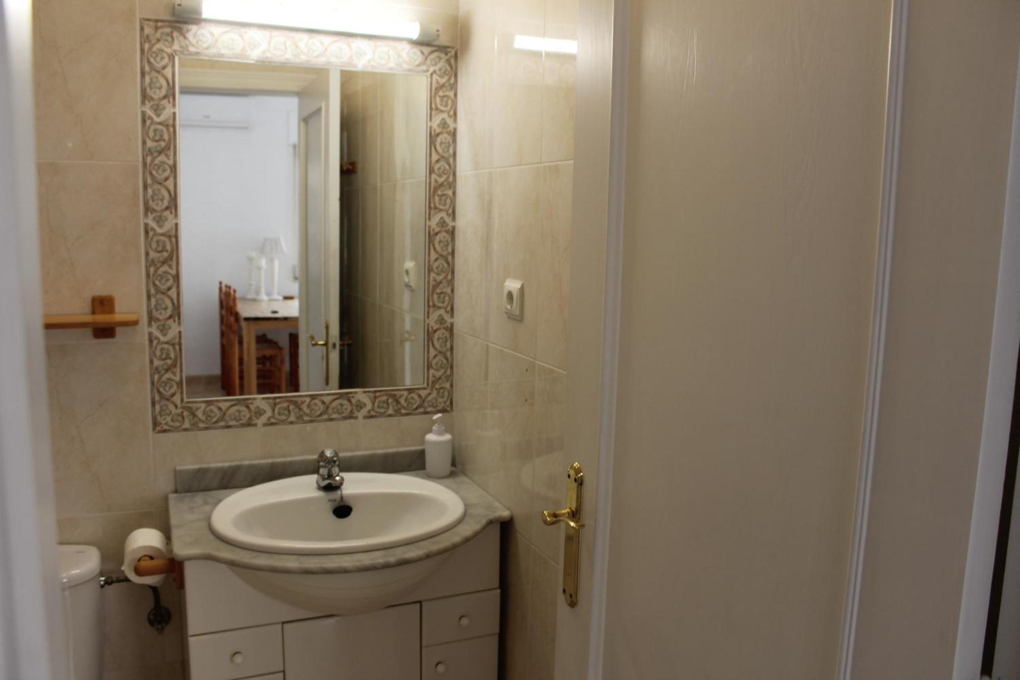 Bungalow With 2 Bedrooms And Roof Terrace In The Center Of La Zenia. Free Wifi. Orihuela Eksteriør billede