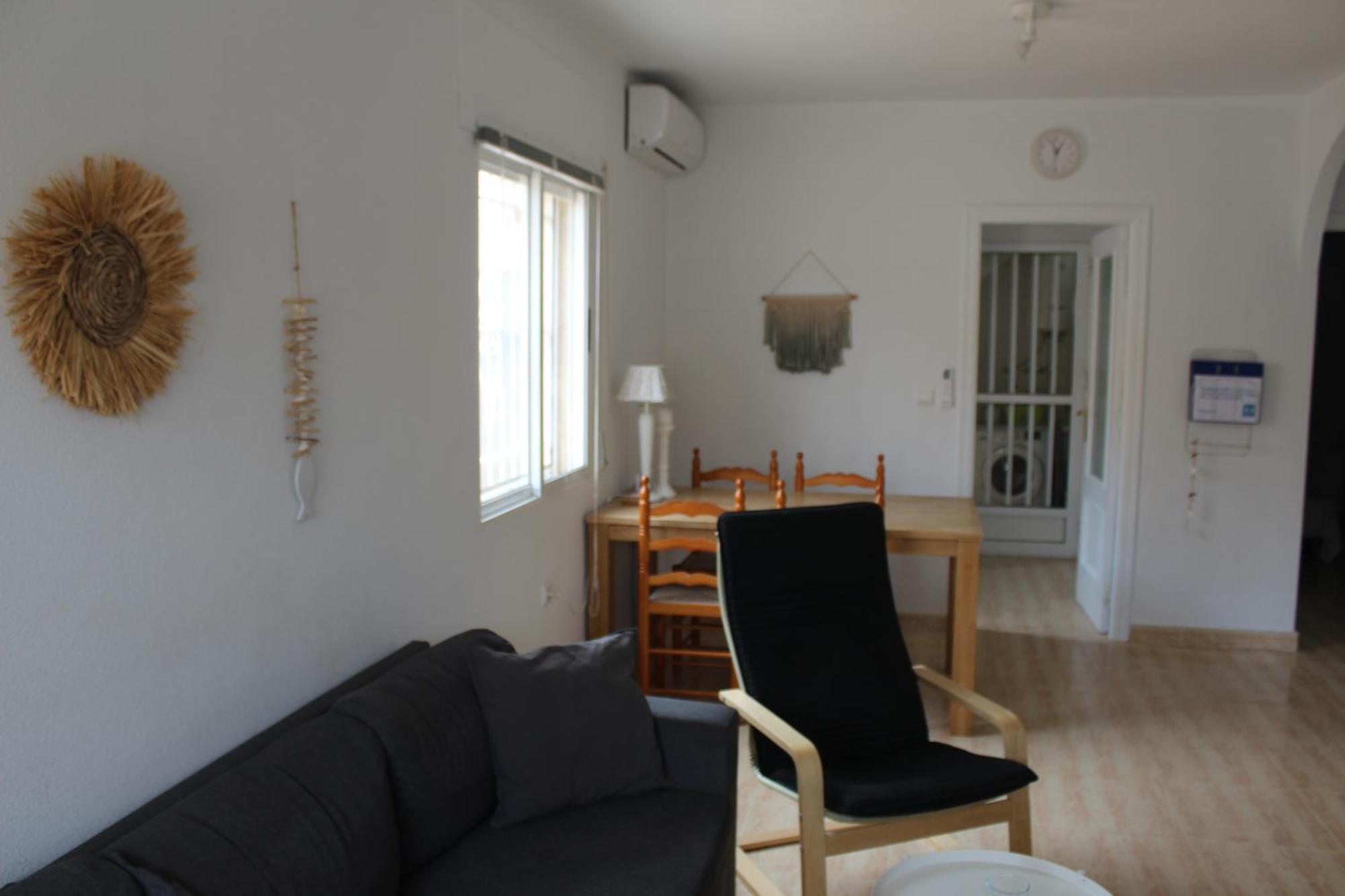 Bungalow With 2 Bedrooms And Roof Terrace In The Center Of La Zenia. Free Wifi. Orihuela Eksteriør billede
