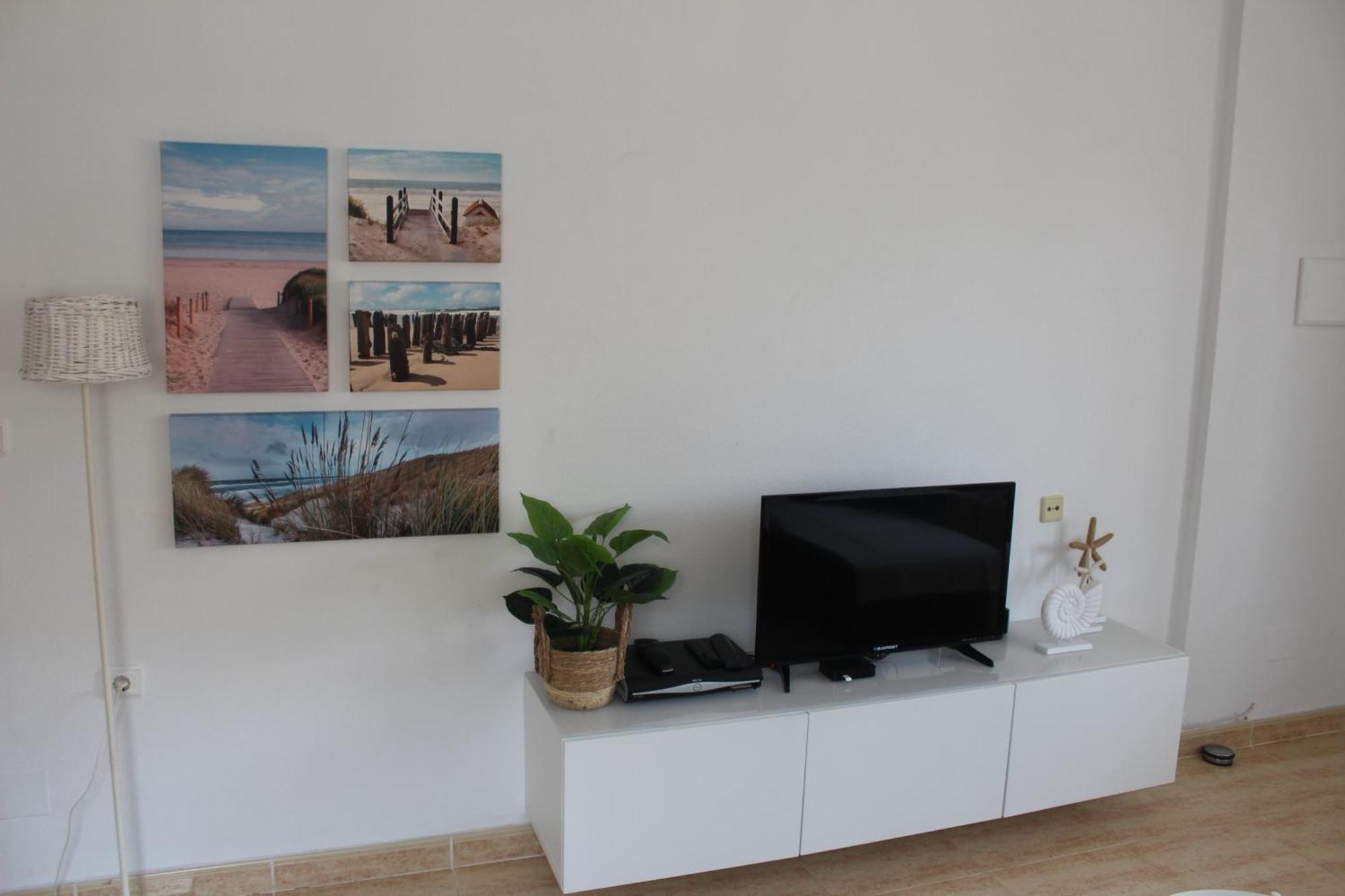 Bungalow With 2 Bedrooms And Roof Terrace In The Center Of La Zenia. Free Wifi. Orihuela Eksteriør billede